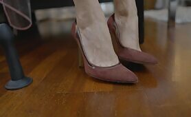 Oiled-Up MILF Foot Fetish & Dildo Play – Slick, Sensual & Naughty