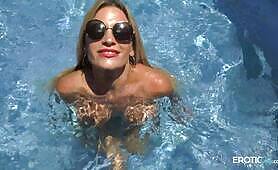 Horny holiday fuck with a nymphomaniac milf